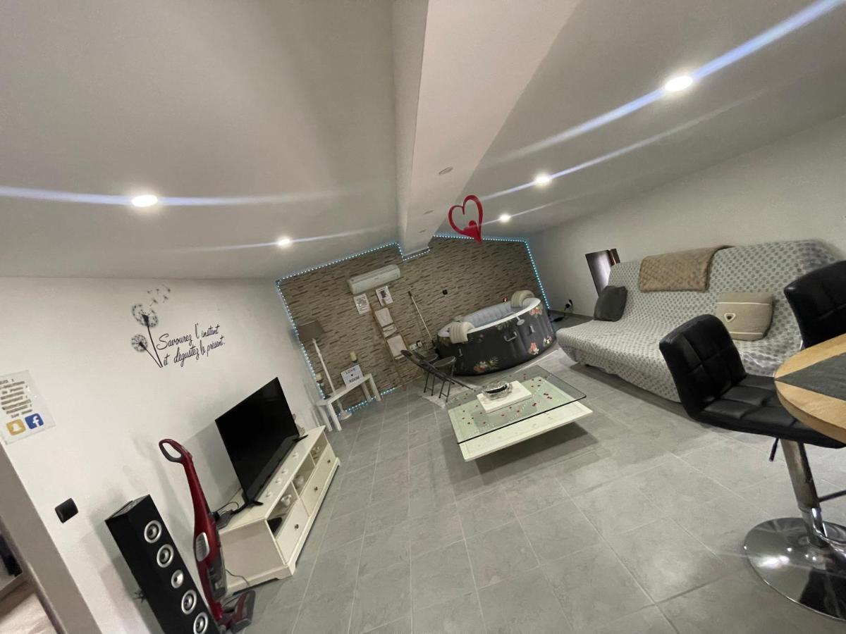 Love'Room Треб Екстер'єр фото